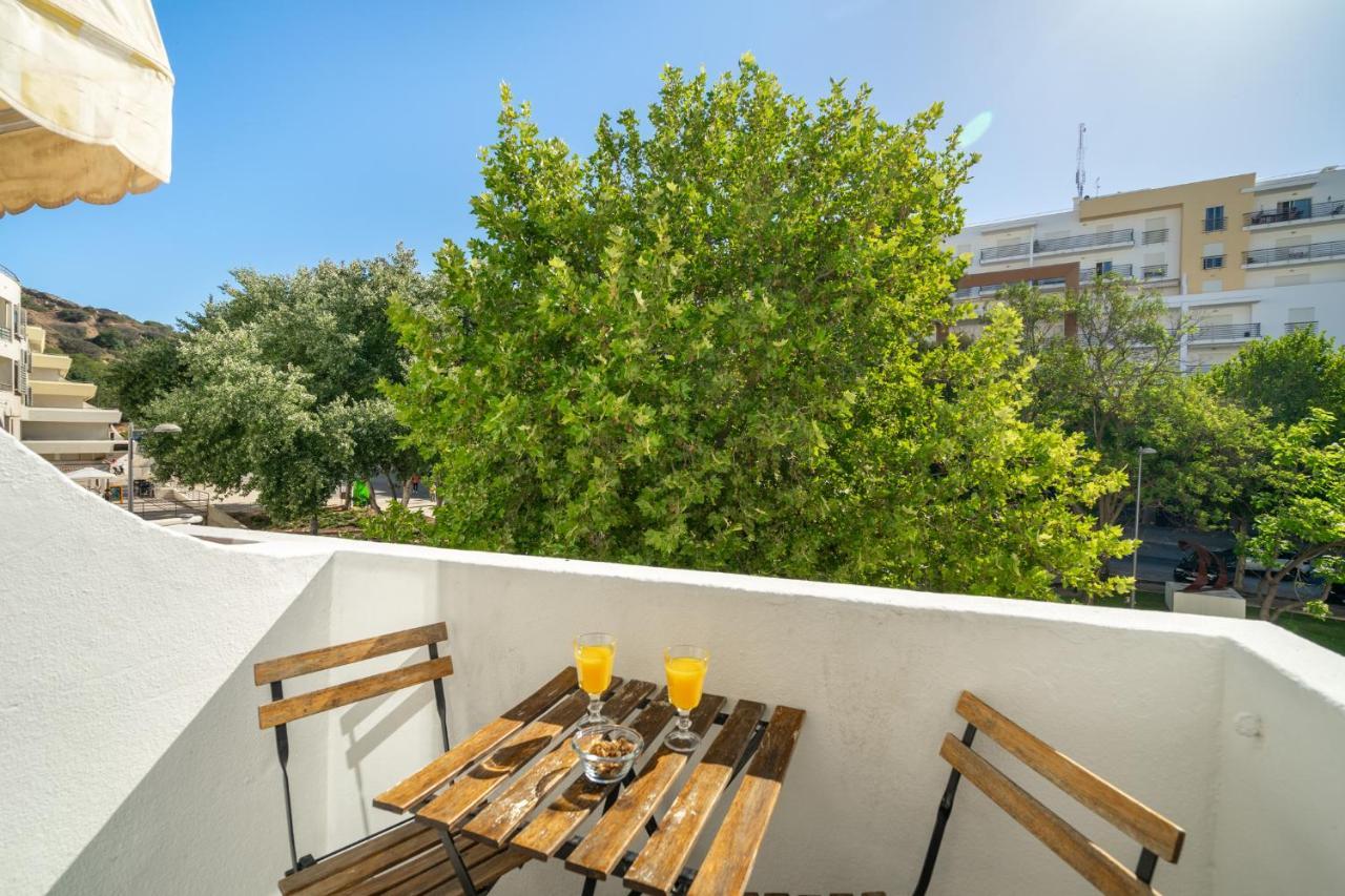 Warm Yellow Αλμπουφέιρα Εξωτερικό φωτογραφία