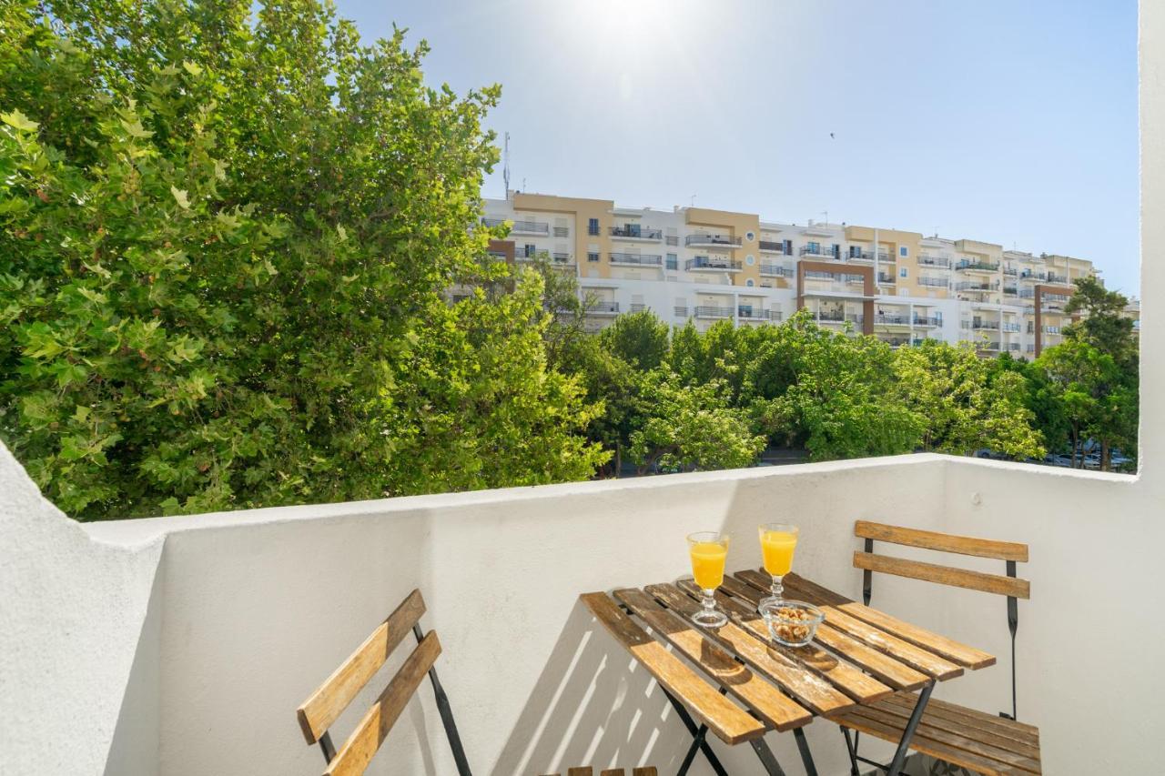 Warm Yellow Αλμπουφέιρα Εξωτερικό φωτογραφία